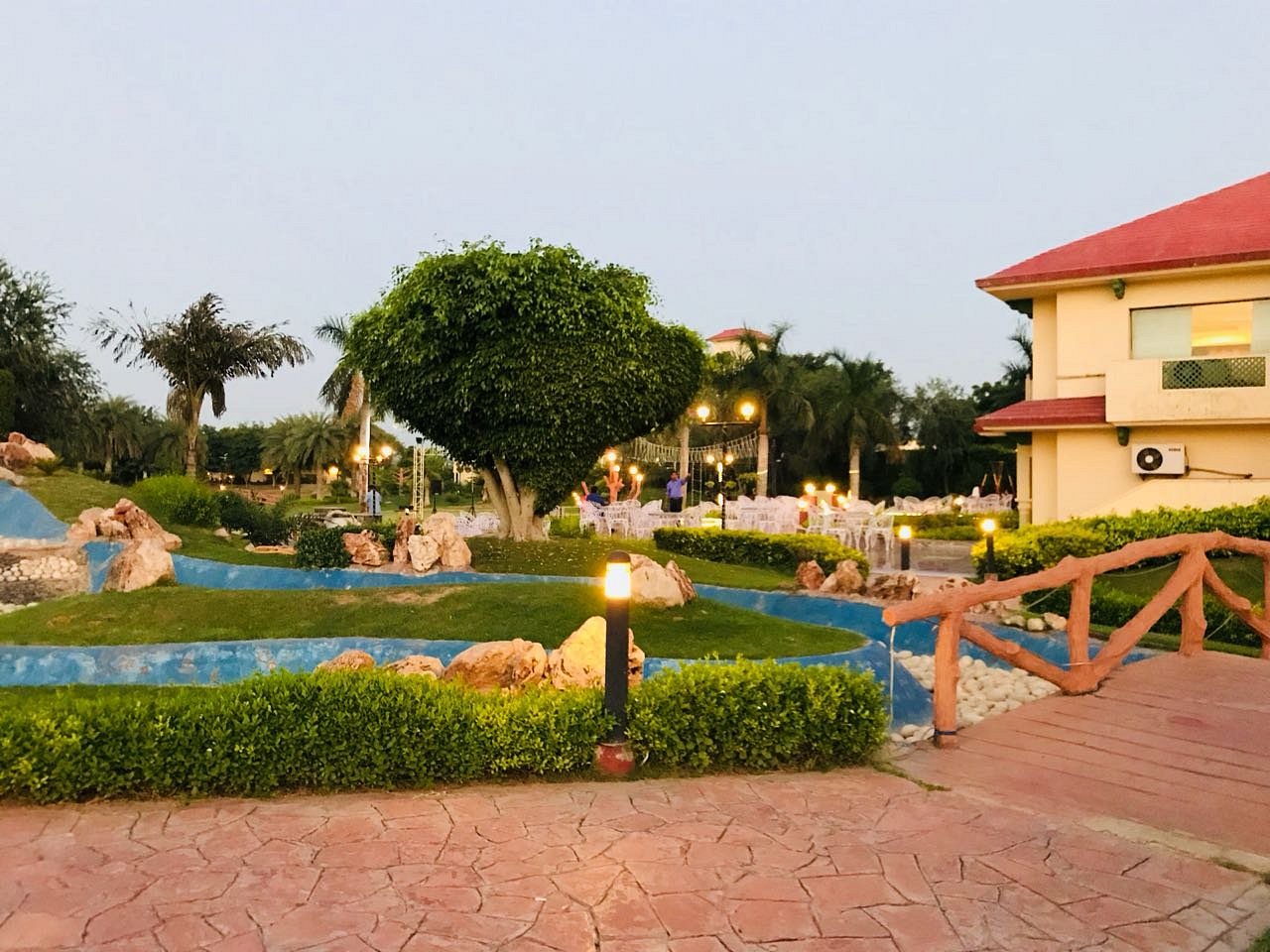 Shiva Oasis Resort