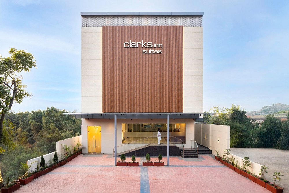 Clarks Inn Suites, Agra